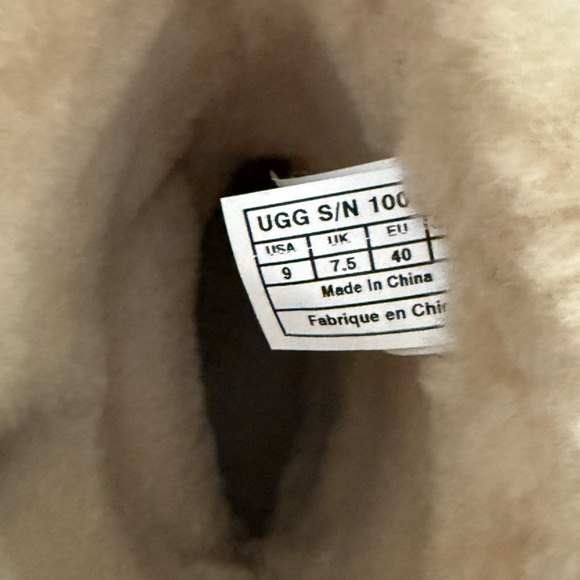 UGG Cream Shearling Lined Boots - Picture 4 of 6
